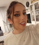 עוזרתלי - דוגסיטר ב-בת ים - Shirs K.