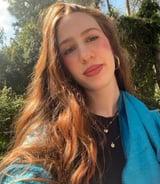 עוזרתלי - דוגסיטר ב-ראשון לציון - שירה ק.