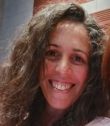 עוזרתלי - מטפלת לילדים ב-שער אפרים - מאיה ג.