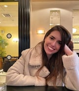 עוזרתלי - מטפלת לילדים ב-חיפה - Shay M.