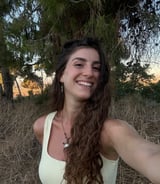 עוזרתלי - מטפלת לילדים ב-רמת גן - ענבל י.