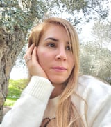 עוזרתלי - מטפלת לילדים ב-פתח תקווה - תהילה ד.