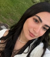 עוזרתלי - מטפלת לילדים ב-בני ברק - חנה ע.
