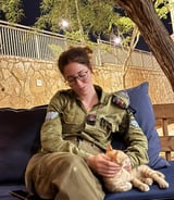 עוזרתלי - מטפלת לילדים ב-נתניה - רוני ד.