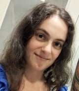 עוזרתלי - עוזרת בית ב-יפו - אליה פ.