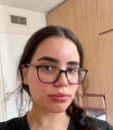עוזרתלי - מטפלת לילדים ב-בני ברק - שרה ס.