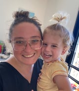 עוזרתלי - מטפלת לילדים ב-צור משה - Rachael B.