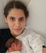 עוזרתלי - מטפלת לילדים ב-אזור - עמית ב.