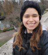 עוזרתלי - מטפלת לילדים ב-נשר - Naama B.