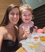 עוזרתלי - מטפלת לילדים ב-נתניה - נופר ל.