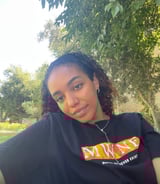 עוזרתלי - מטפלת לקשישים ב-גת שמנים - הודיה ג.