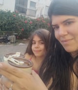 עוזרתלי - מטפלת לילדים ב-פתח תקווה - תמי ק.