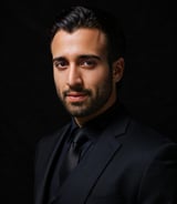 עוזרתלי - דוגסיטר ב-ירושלים - Arun Shahar M.