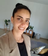 עוזרתלי - דוגסיטר ב-כפר שאול - הדסה ע.