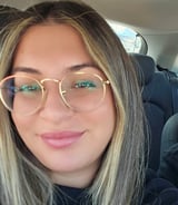 עוזרתלי - מטפלת לילדים ב-גן יבנה - שרית מ.