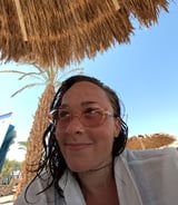 עוזרתלי - מטפלת לילדים ב-תל אביב-יפו - Lynn L.