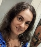 עוזרתלי - מטפלת לקשישים ב-יפו - אליה פ.