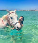 עוזרתלי - דוגסיטר ב-נתניה - רבקה מ.