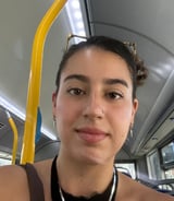 עוזרתלי - מטפלת לילדים ב-נשר - Agami ק.