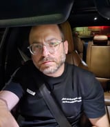 עוזרתלי - נהג ב-בת ים - שי ע.