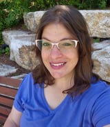 עוזרתלי - מטפלת לילדים ב-ארסוף קדם - נילי א.