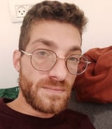 עוזרתלי - עוזרת בית ב-באר שבע - עדן ל.