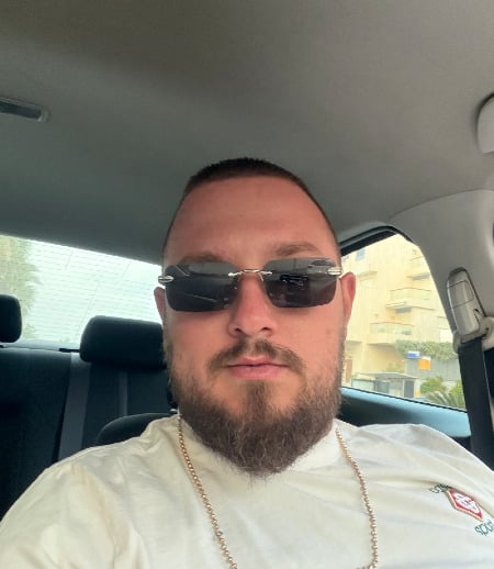 עוזרתלי - נהג ב-חולון - רוני ג.